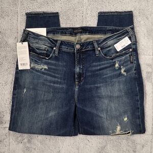 Maurices Silver Jeans. Avery Skinny. Hi-rise. Curvy. Size 18x27